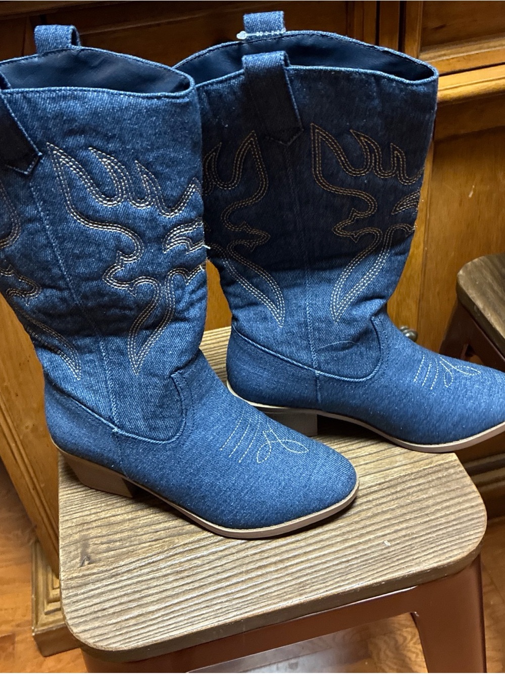Forever Denim Western Cowboy Boots with Embroidered Detail size 6 - Picture 2 of 9